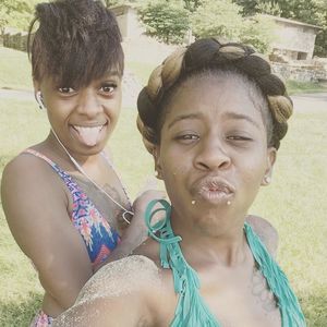 Meet your Posher, Neara